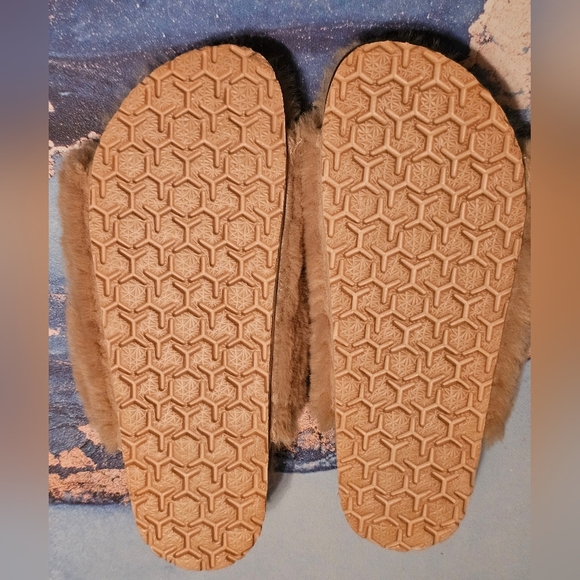 Fitroy Tan Plush Open-Toe Slippers - Picture 4 of 5